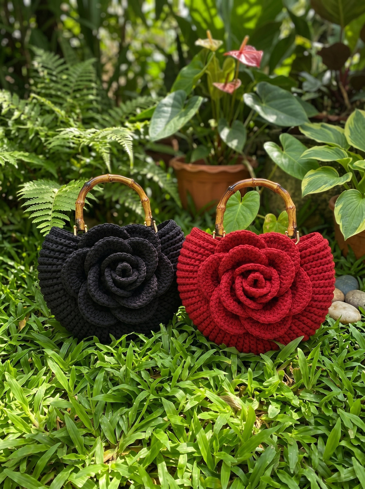 Bloom Handle Crochet Handbags — Black & Red