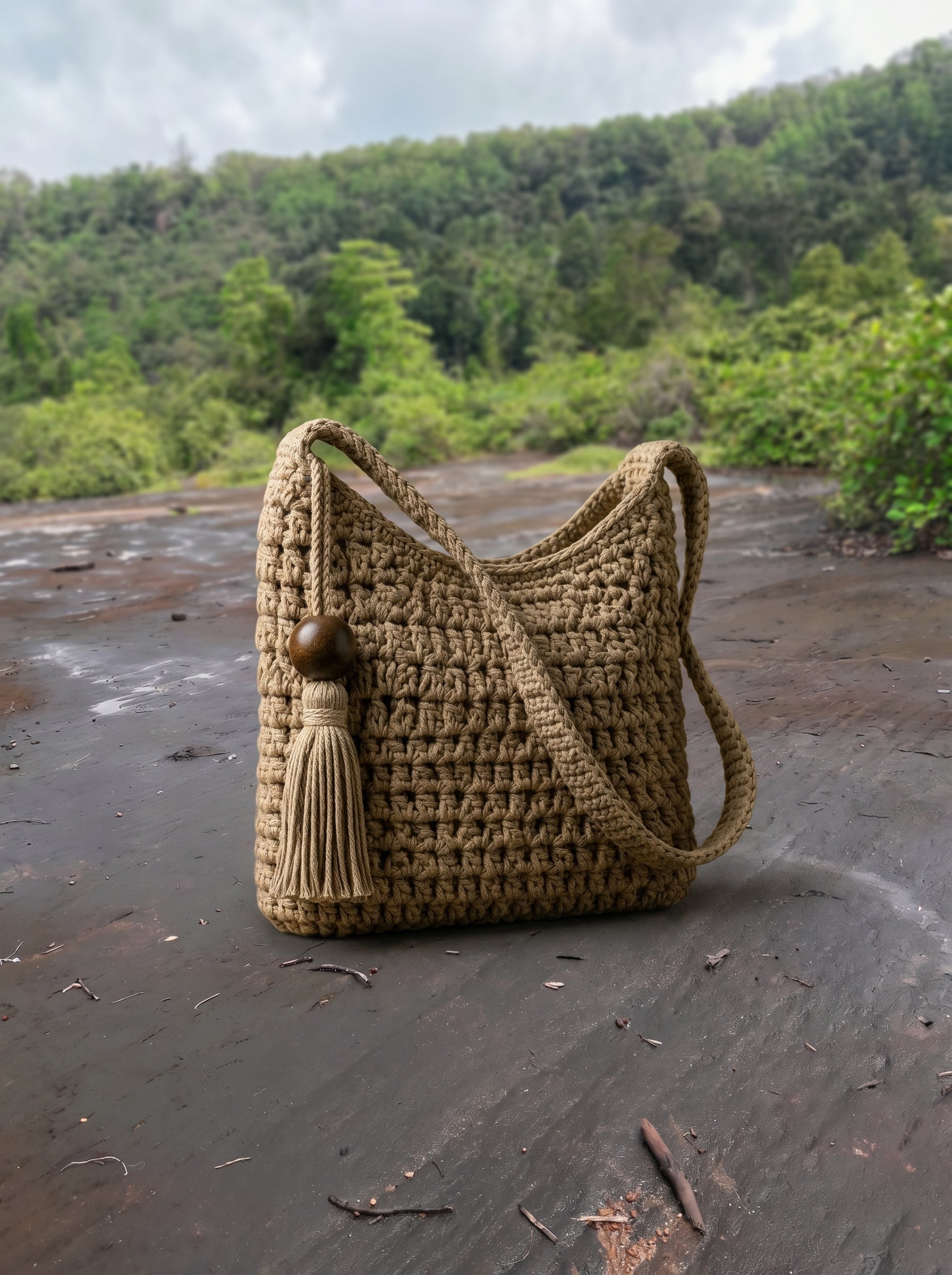 Boho Beige Crochet Shoulder Bag – Handmade Tassel Bag